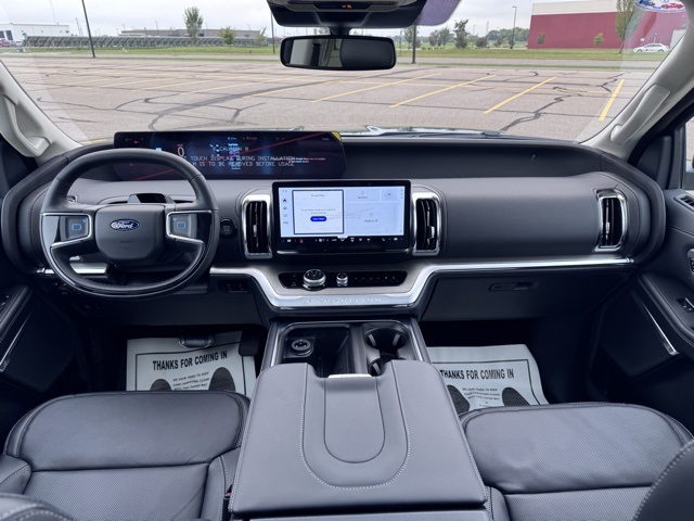 2025 Ford Expedition Platinum photo 12