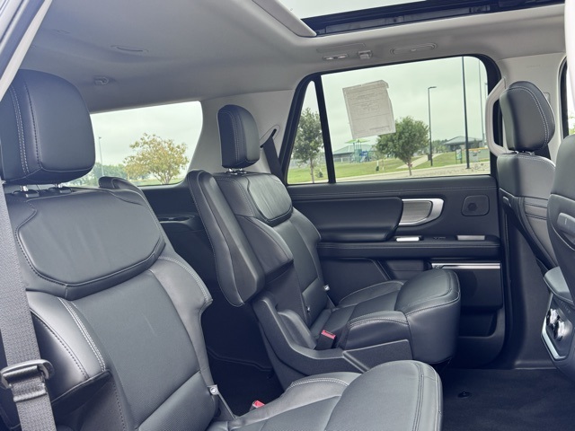 2025 Ford Expedition Platinum photo 23