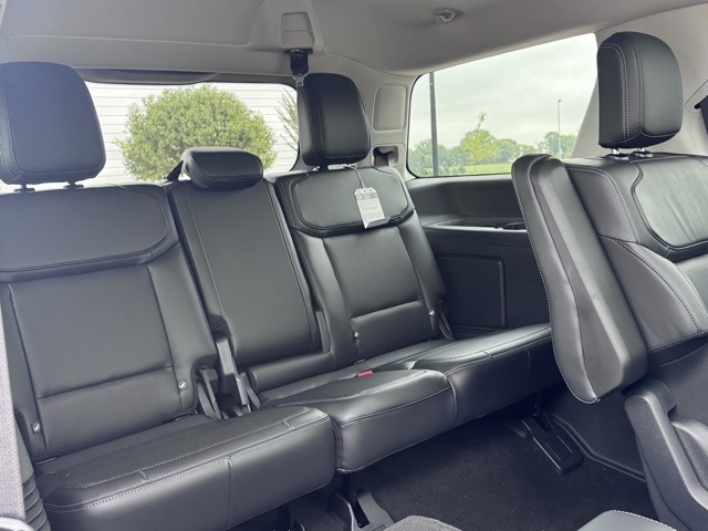 2025 Ford Expedition Platinum photo 24