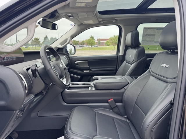 2025 Ford Expedition Platinum photo 6