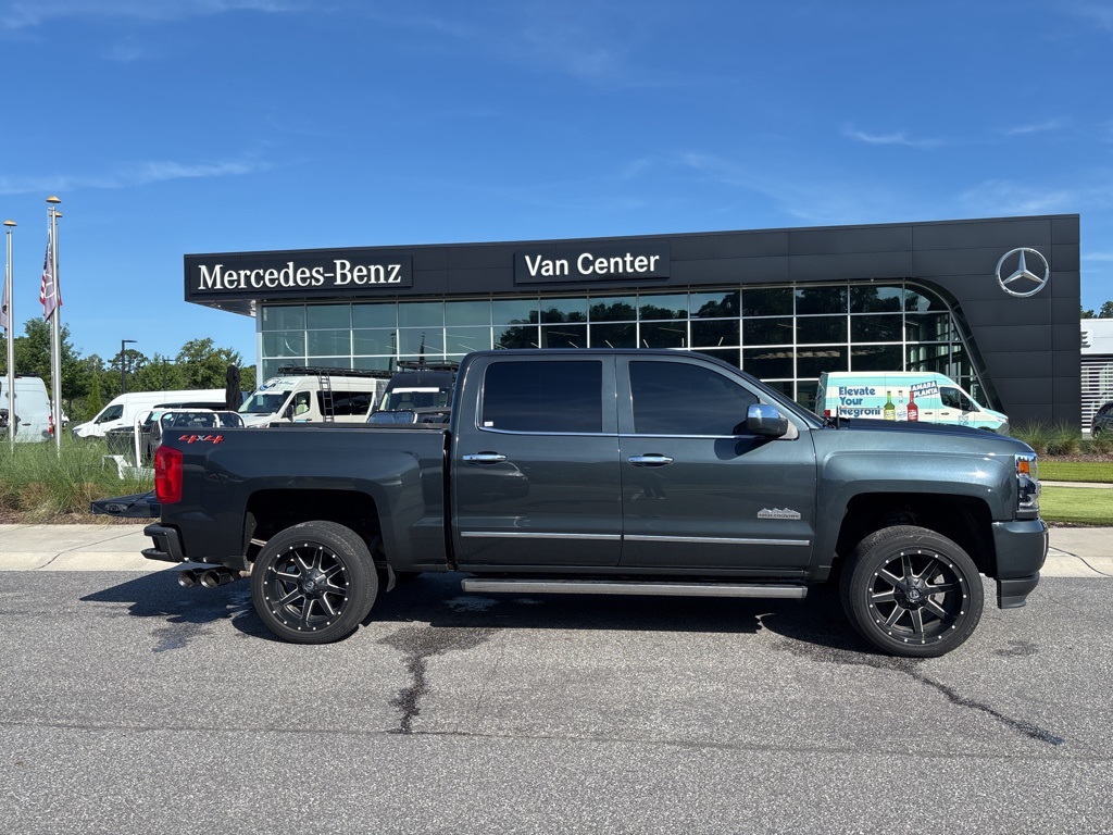 Used 2018 Chevrolet Silverado 1500 Crew Cab 4x4 Pickup for sale #SP1451 - photo 3