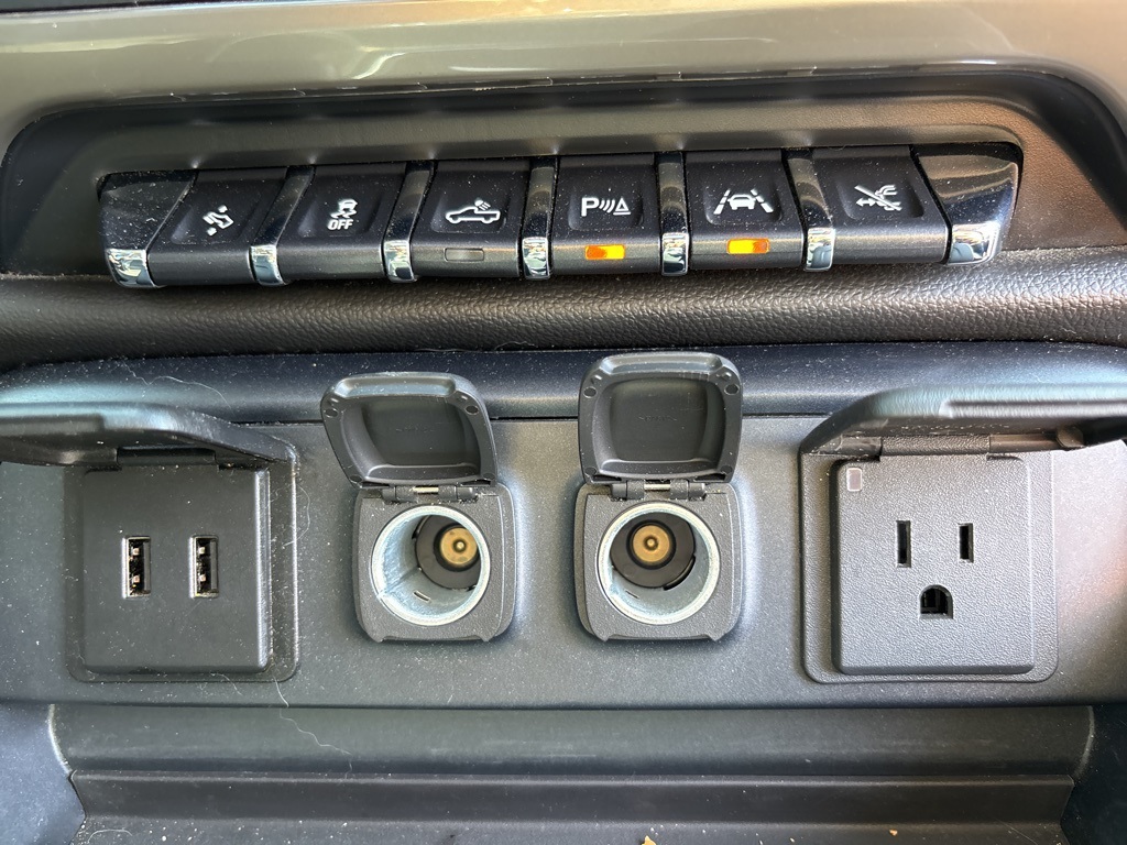 Used 2018 Chevrolet Silverado 1500 Crew Cab 4x4 Pickup for sale #SP1451 - photo 32