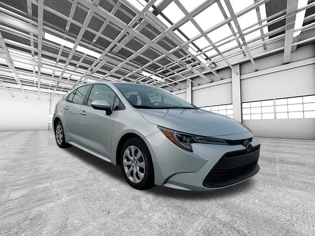 2023 Toyota Corolla LE's photo