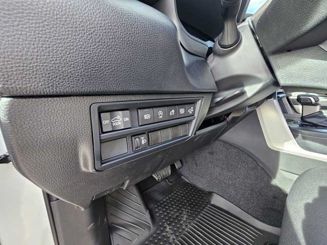 2026 Toyota Tundra SR5 CrewMax photo 8