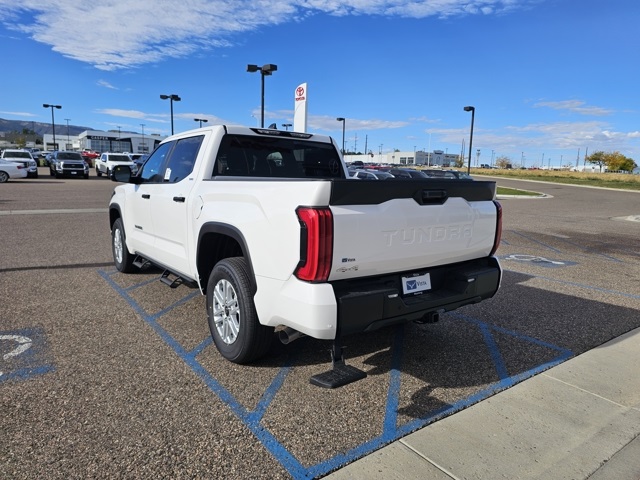 2026 Toyota Tundra SR5 CrewMax photo 5