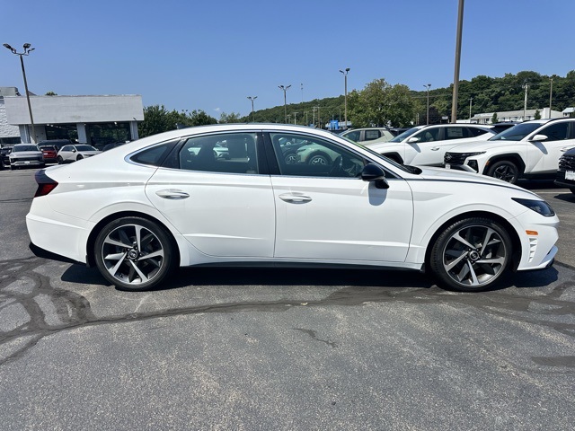 2022 Quartz White Hyundai Sonata SEL Plus FWD Sedan
