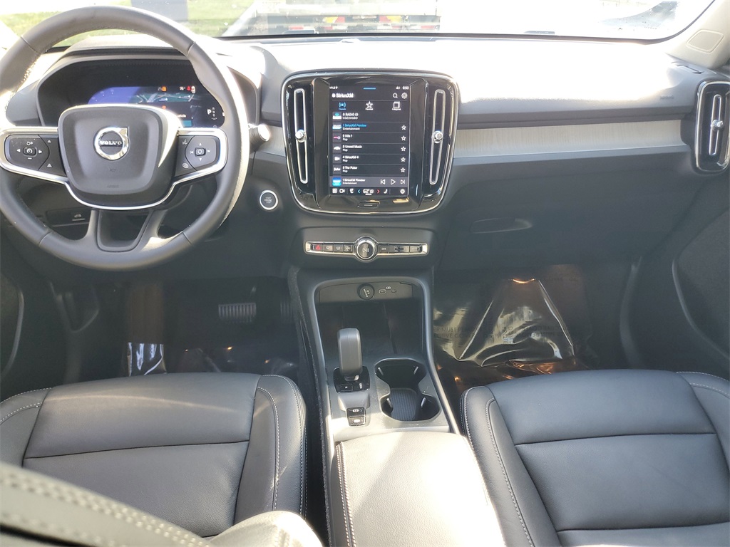 used 2025 Volvo XC40 car, priced at $28,995