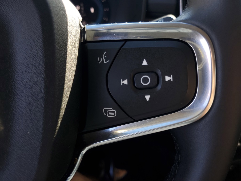 used 2025 Volvo XC40 car, priced at $28,995