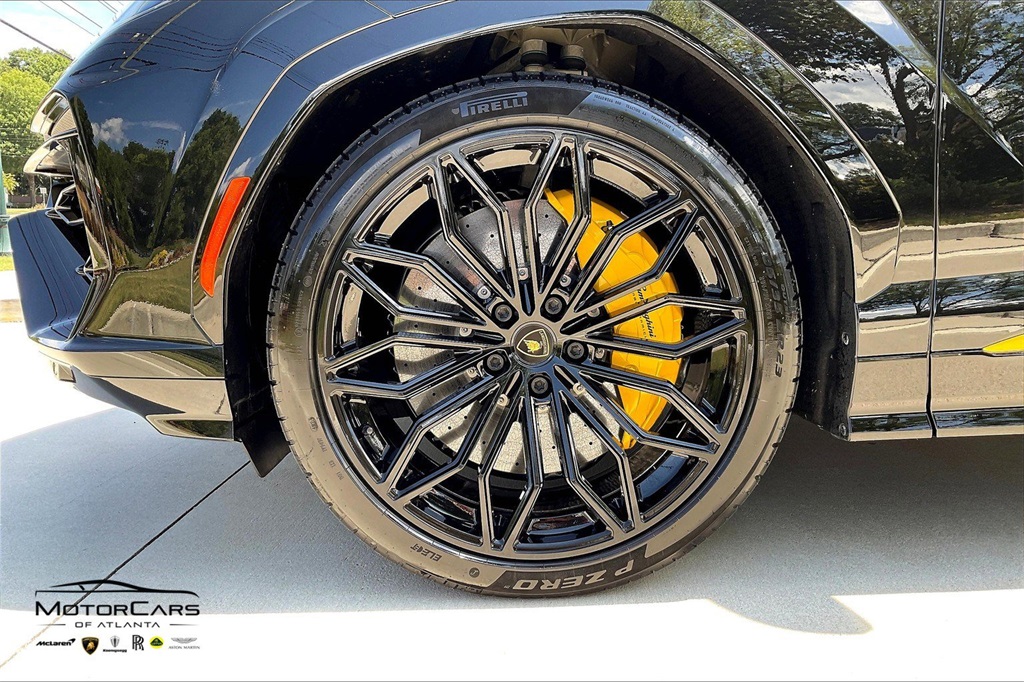 2025 Lamborghini Urus AWD SUV