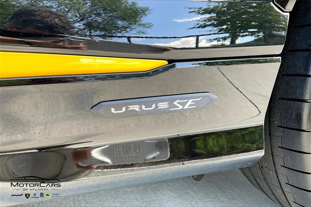 2025 Lamborghini Urus AWD SUV