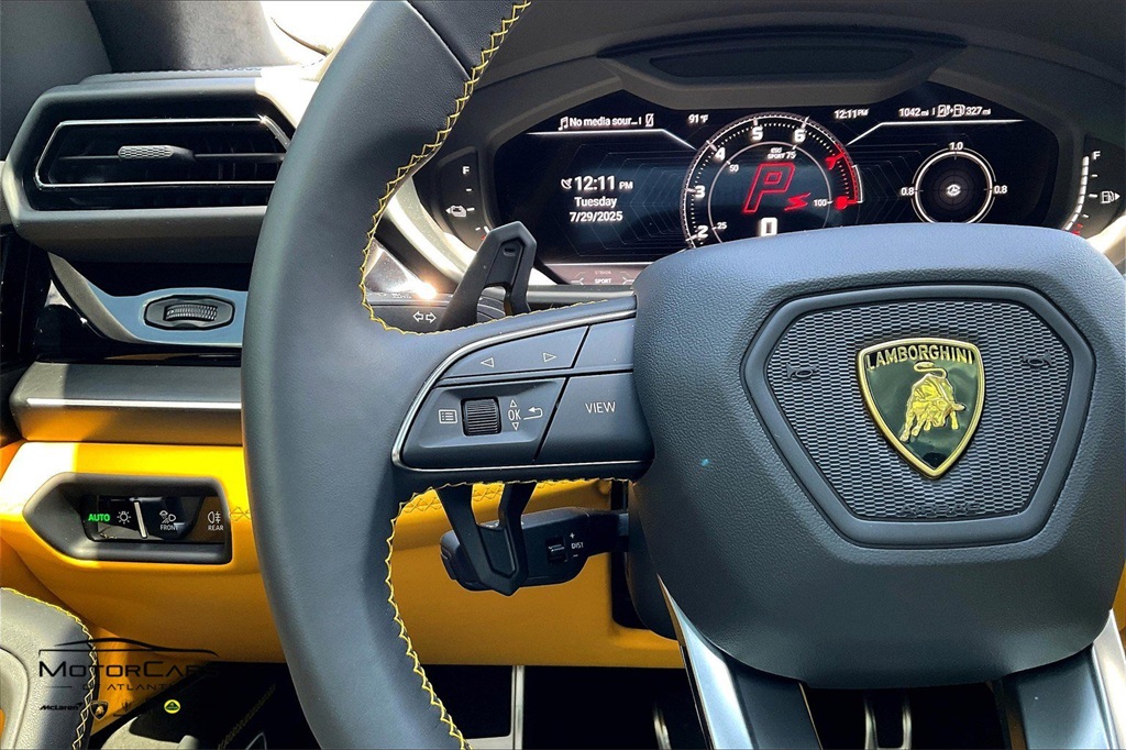 2025 Lamborghini Urus AWD SUV
