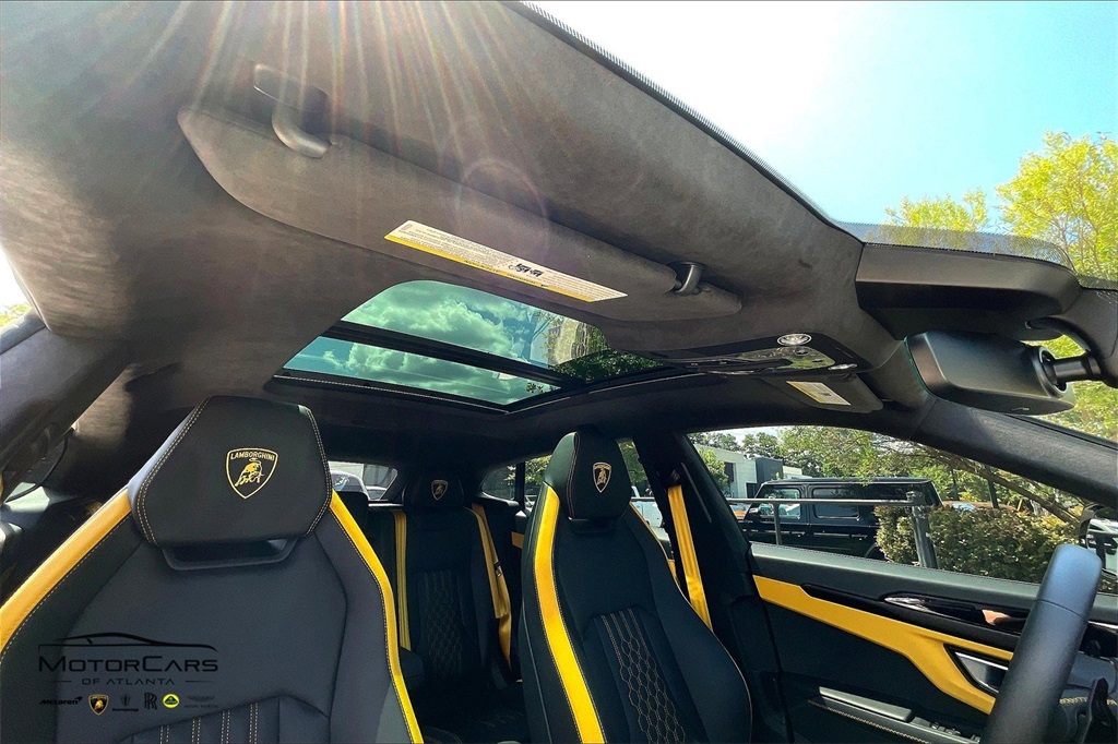 2025 Lamborghini Urus AWD SUV