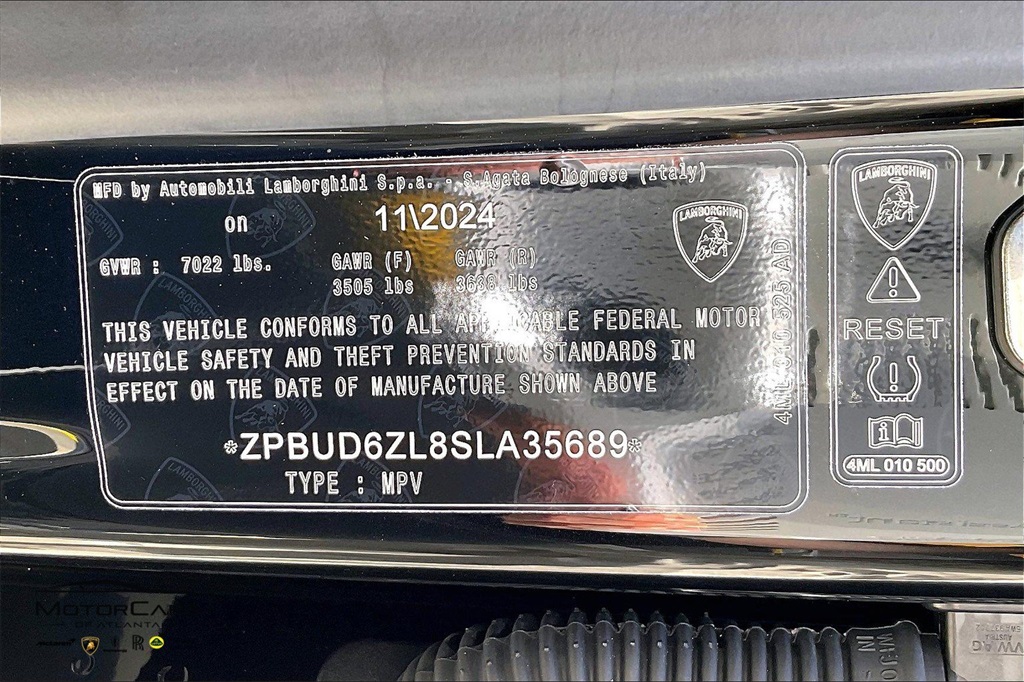 2025 Lamborghini Urus AWD SUV