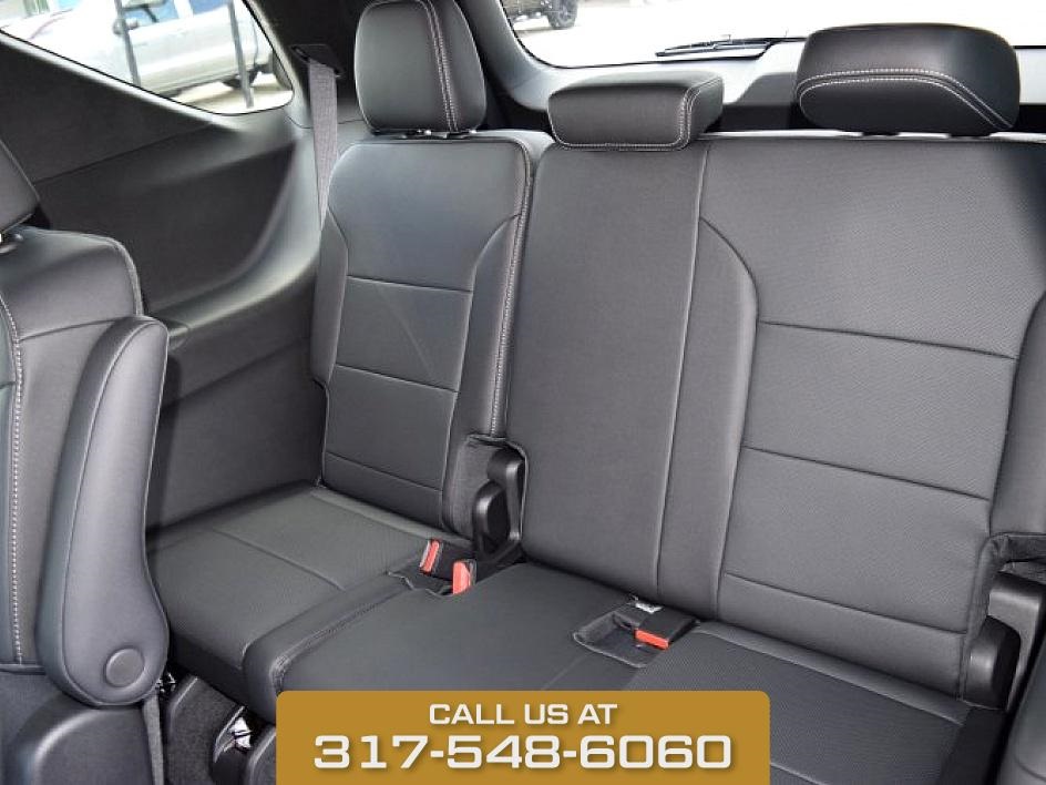 2025 Radiant Red Chevrolet Traverse LT FWD SUV
