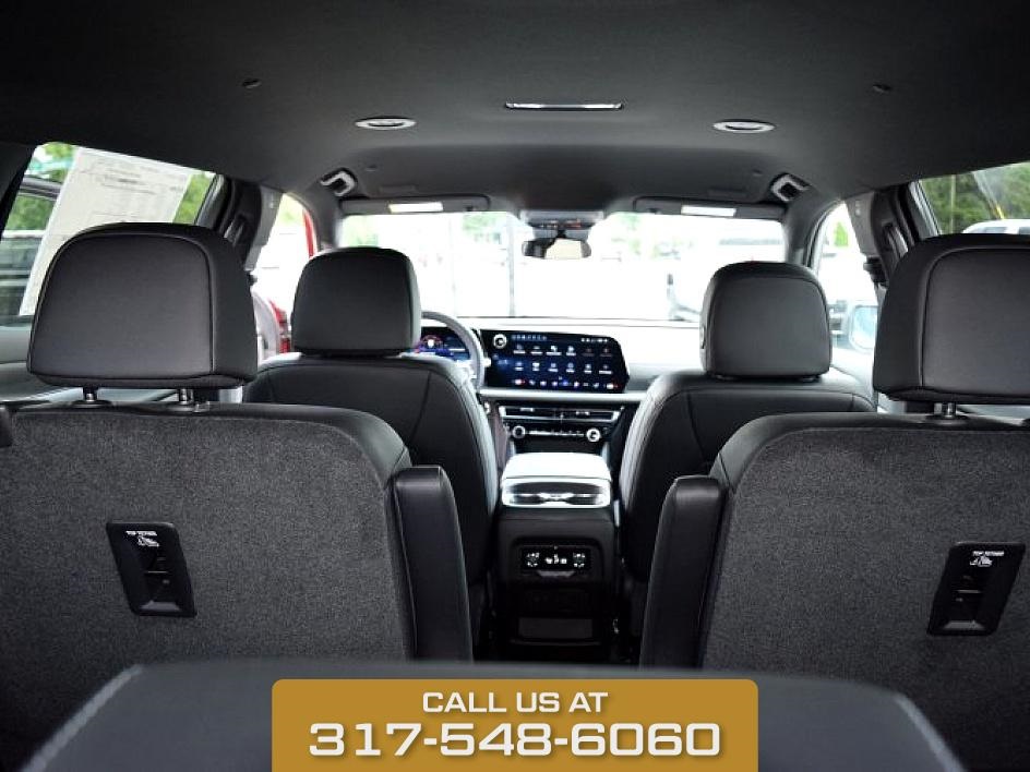 2025 Radiant Red Chevrolet Traverse LT FWD SUV