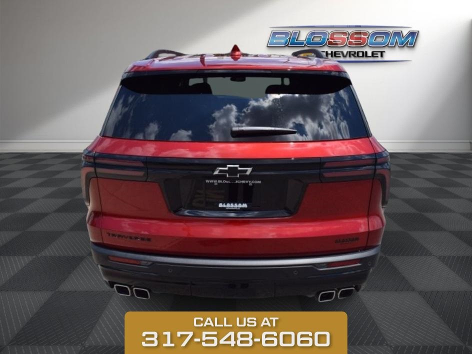 2025 Radiant Red Chevrolet Traverse LT FWD SUV