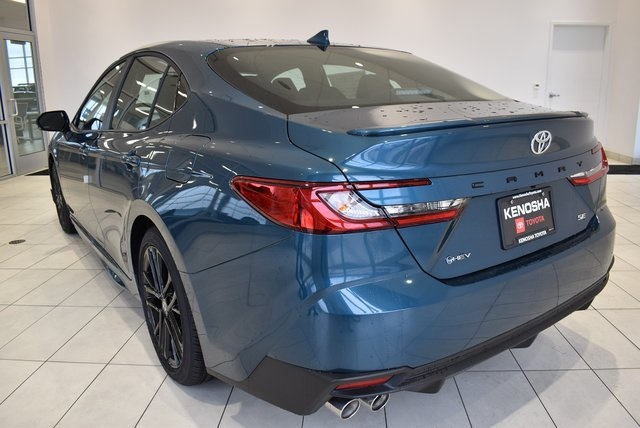 2026 Toyota Camry SE photo 4