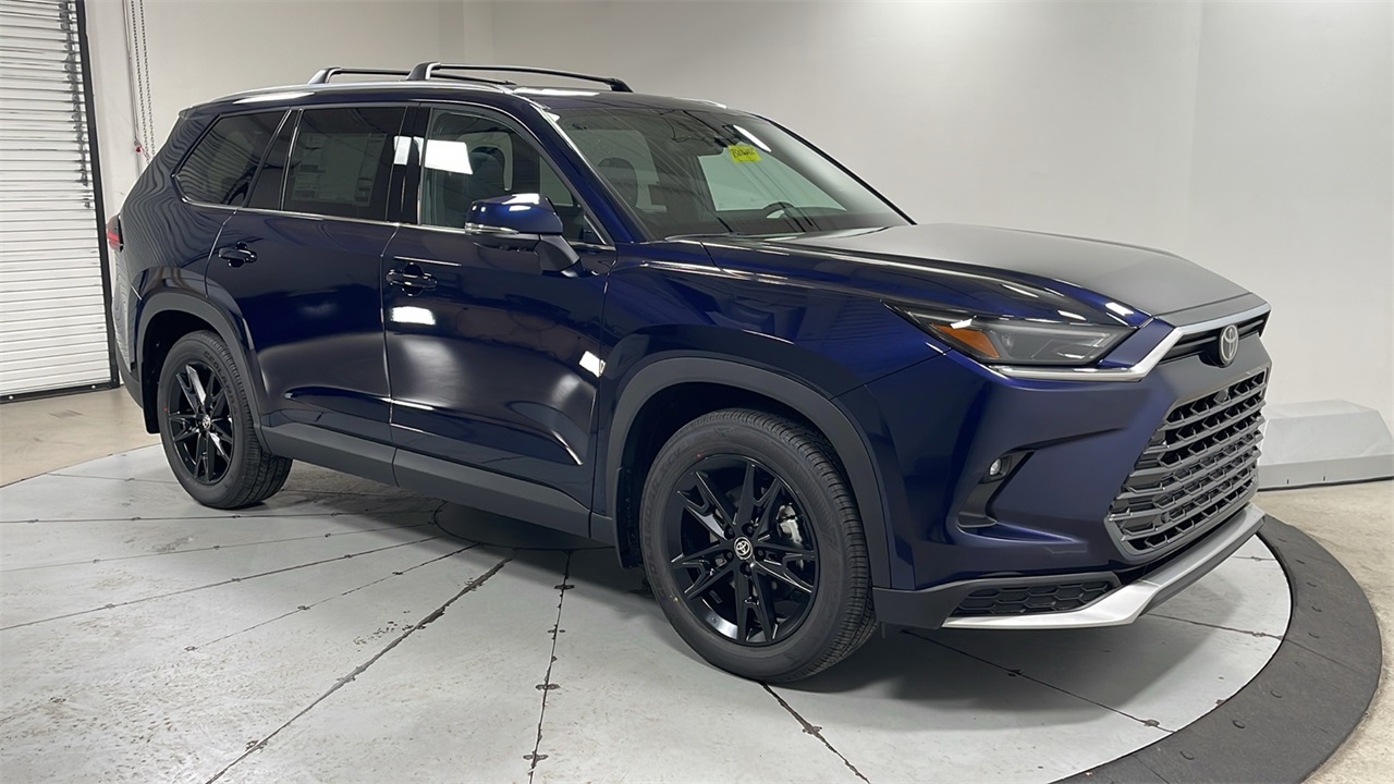 2026 Toyota Grand Highlander Limited photo 3