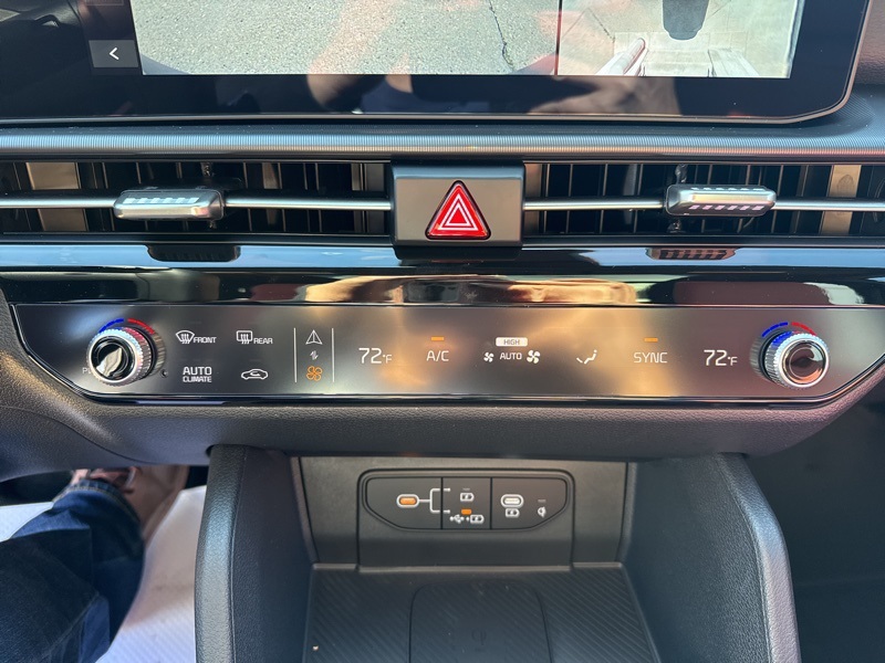 2026 Kia Sportage photo 36