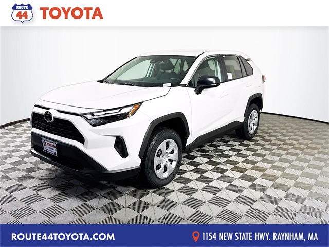 2025 Toyota RAV4 LE's photo