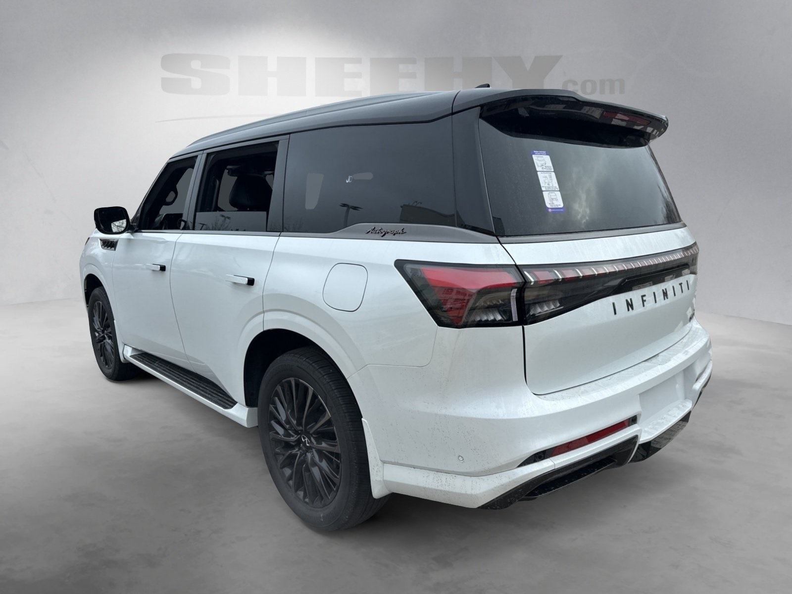 2026 Infiniti QX80 photo 4