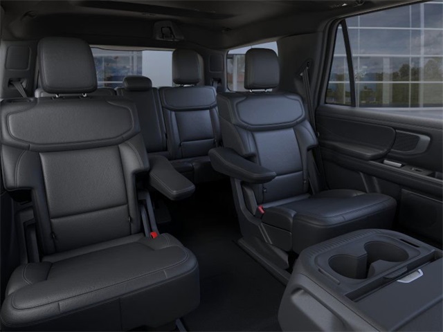 2025 Star White Metallic Tri-Coat Ford Expedition Platinum 4X4 SUV