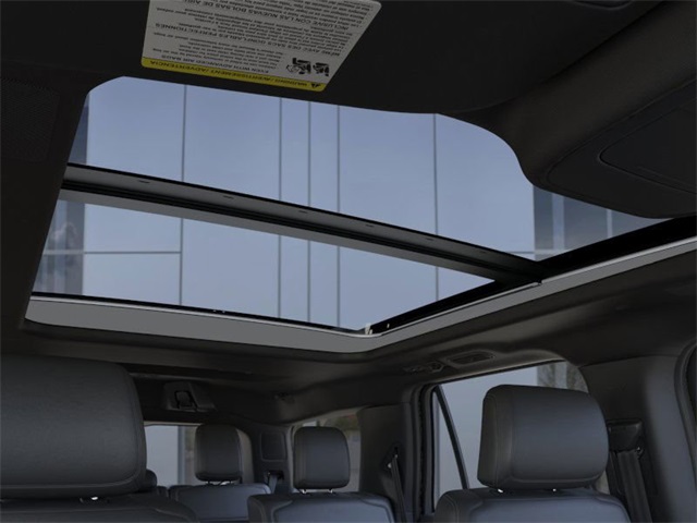 2025 Star White Metallic Tri-Coat Ford Expedition Platinum 4X4 SUV