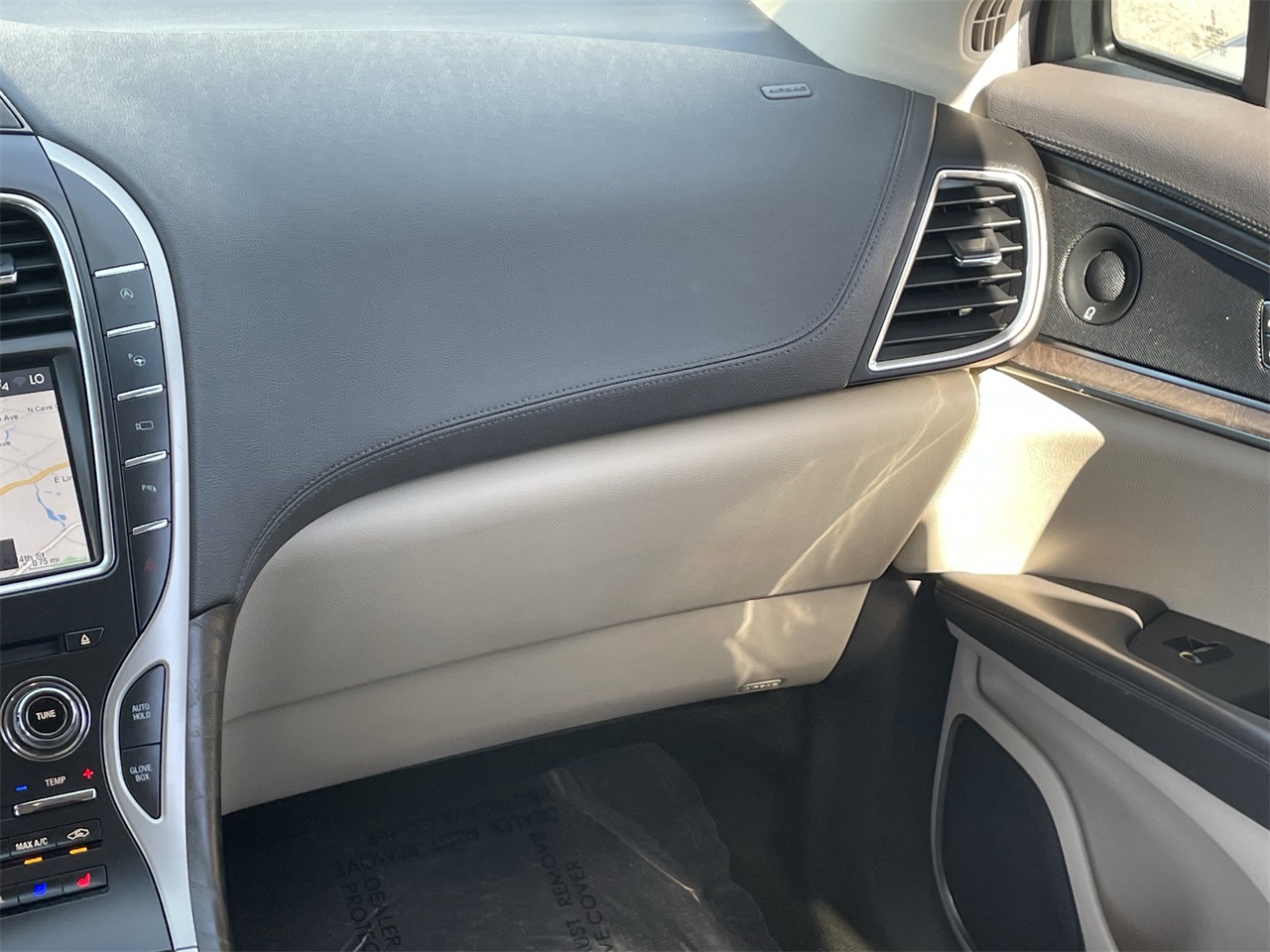 used 2020 Lincoln Nautilus car, priced at $23,994