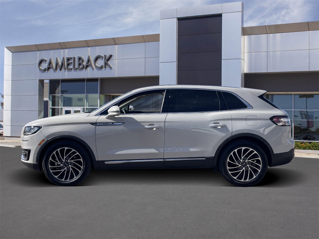 used 2020 Lincoln Nautilus car, priced at $23,994