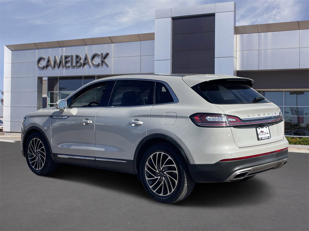 used 2020 Lincoln Nautilus car, priced at $23,994