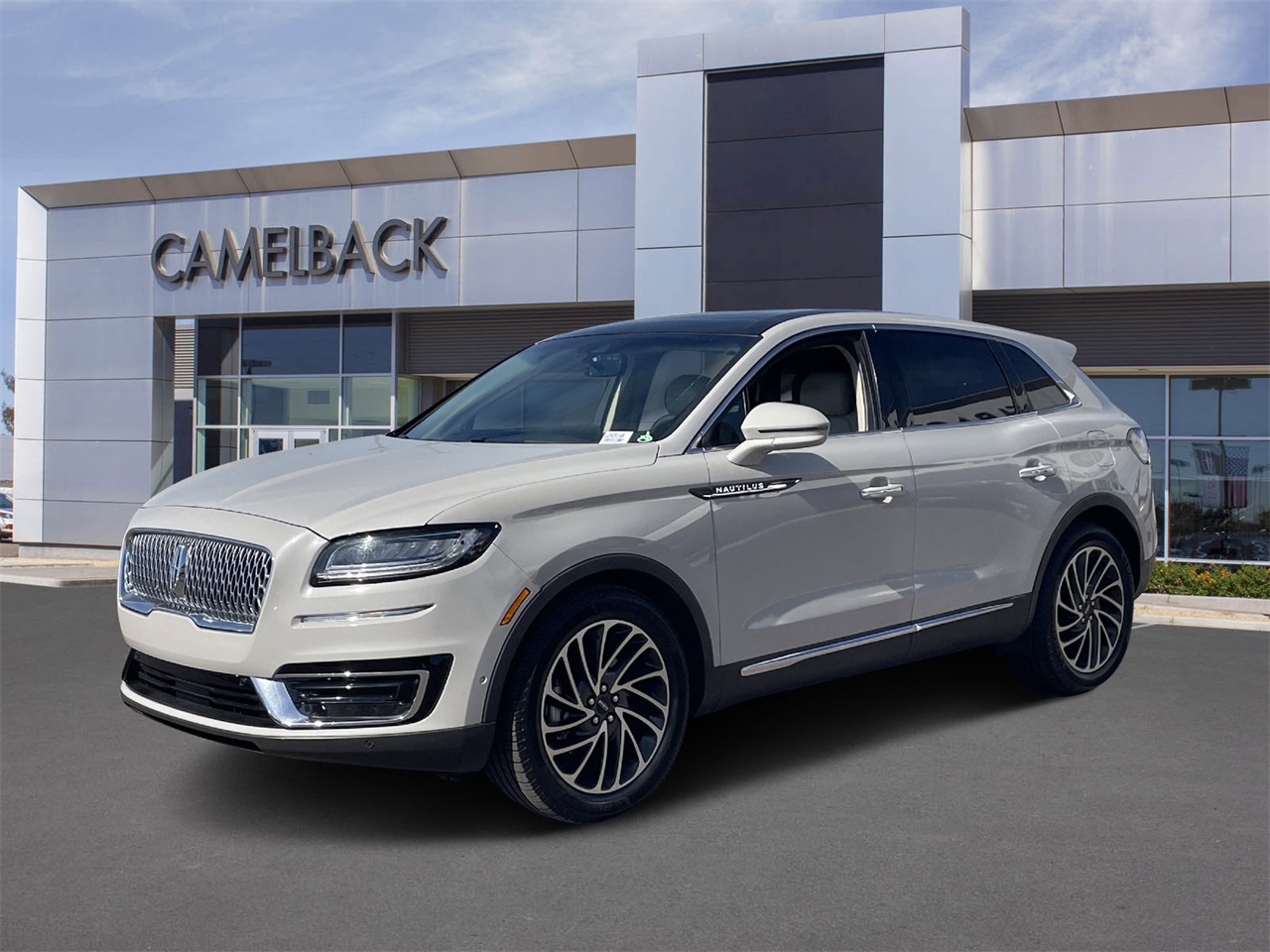 used 2020 Lincoln Nautilus car, priced at $23,994