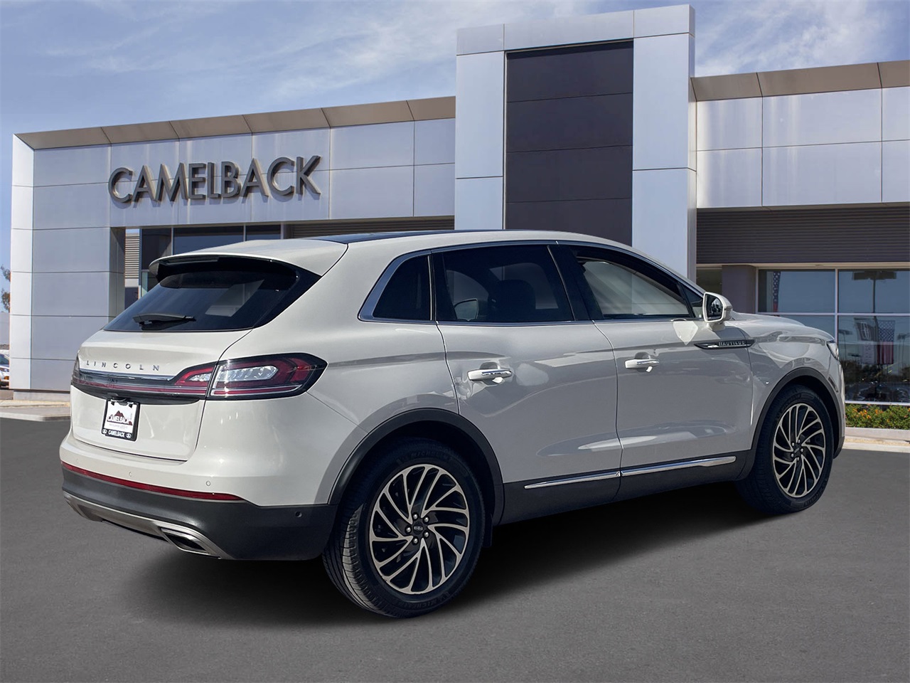 used 2020 Lincoln Nautilus car, priced at $23,994
