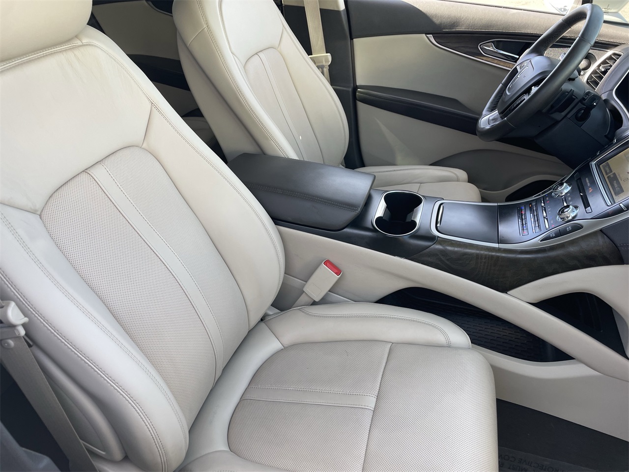 used 2020 Lincoln Nautilus car, priced at $23,994