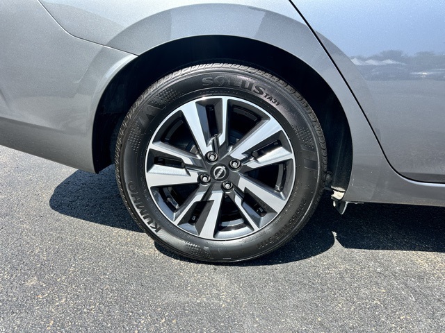 2025 Gun Metallic Nissan Versa 1.6 SV FWD Sedan