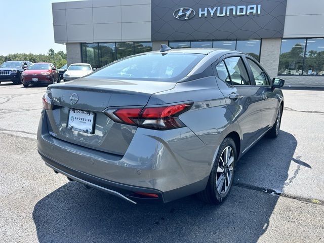 2025 Gun Metallic Nissan Versa 1.6 SV FWD Sedan
