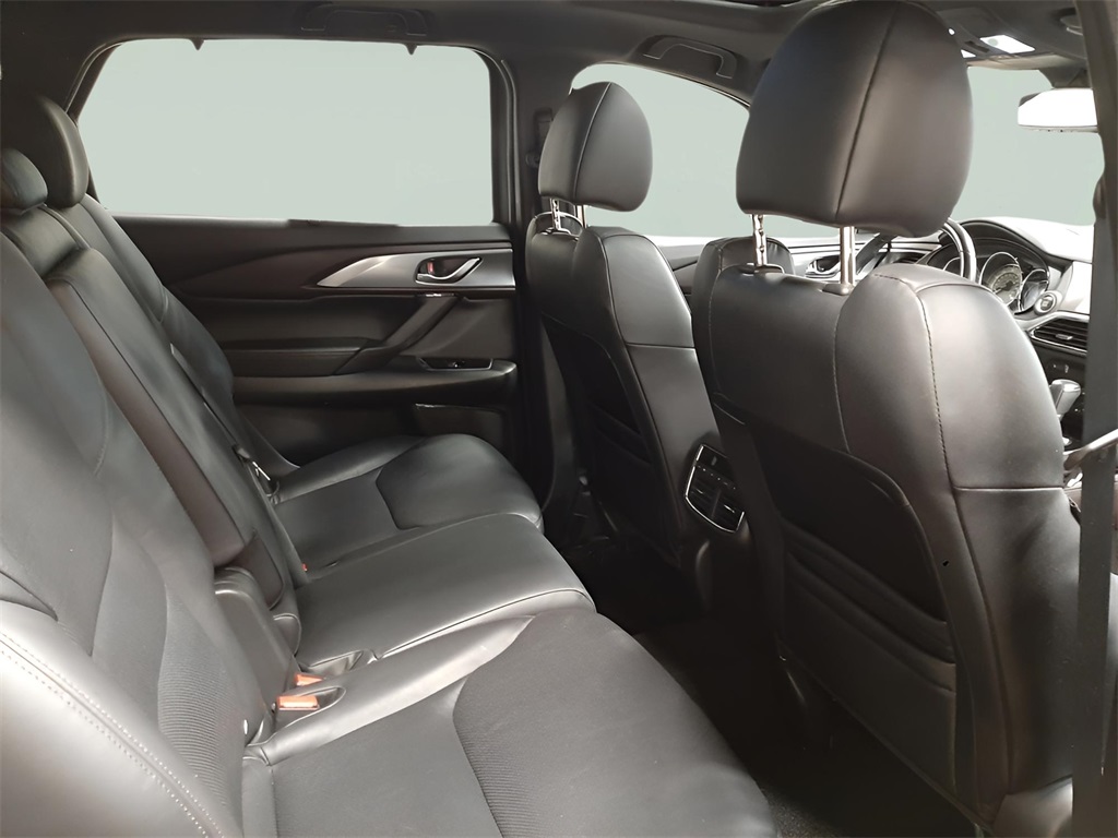 2016 Mazda CX-9 Grand Touring photo 2