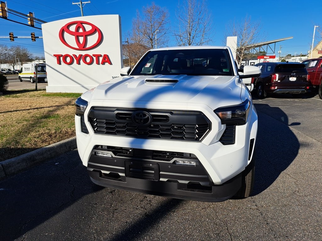 2025 Toyota Tacoma SR/SR5/TRD Sport/TRD Off Road/Limited Double Cab 4WD 3