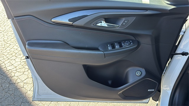 used 2023 Chevrolet TrailBlazer car, priced at $26,889