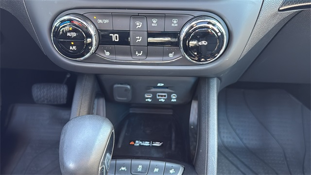 used 2023 Chevrolet TrailBlazer car, priced at $26,889