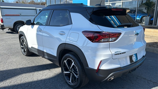 used 2023 Chevrolet TrailBlazer car, priced at $26,889