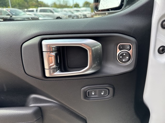 2025 Jeep Gladiator Sport S photo 11
