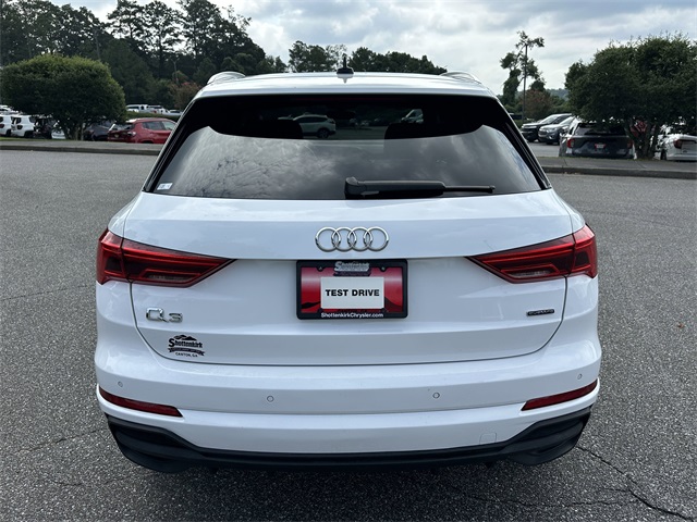2023 Audi Q3 S line Premium photo 3