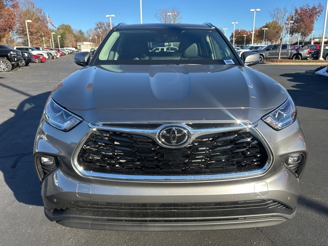 2026 Toyota Highlander XLE XSE Platinum Limited photo 2