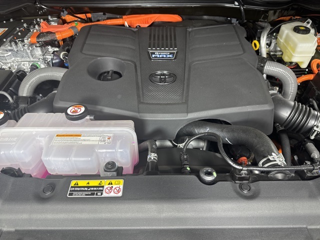 2026 Toyota Tundra Platinum CrewMax photo 9