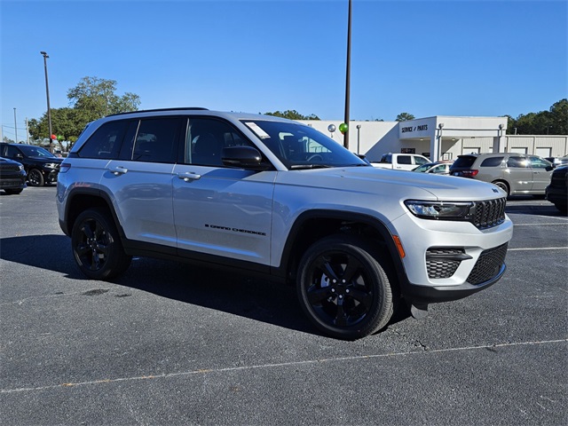 2025 Jeep Grand Cherokee Altitude X 4x2