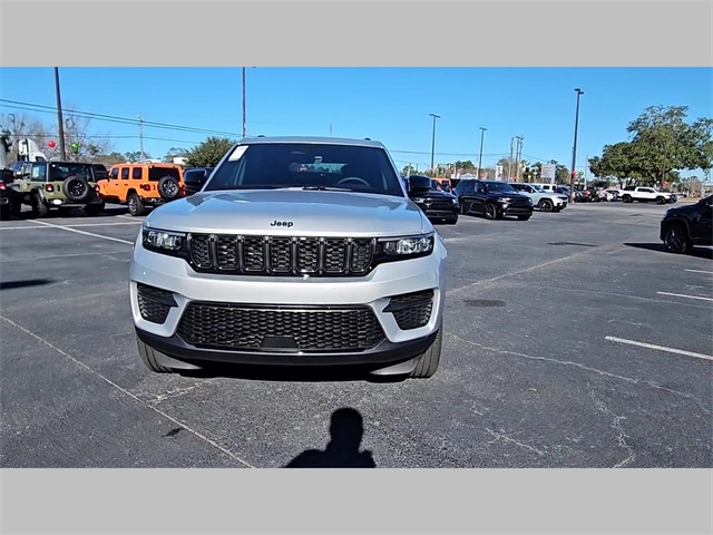2025 Jeep Grand Cherokee Altitude X 4x2