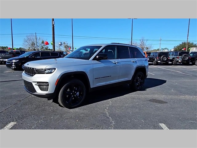 2025 Jeep Grand Cherokee Altitude X 4x2
