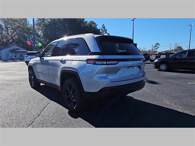 2025 Jeep Grand Cherokee Altitude X 4x2