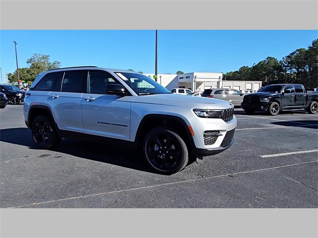 2025 Jeep Grand Cherokee Altitude X 4x2