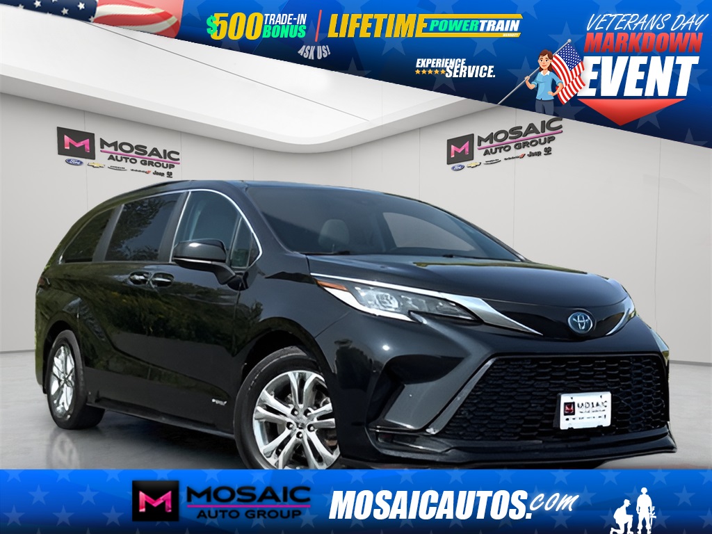 Used 2021 Toyota Sienna XLE Vans